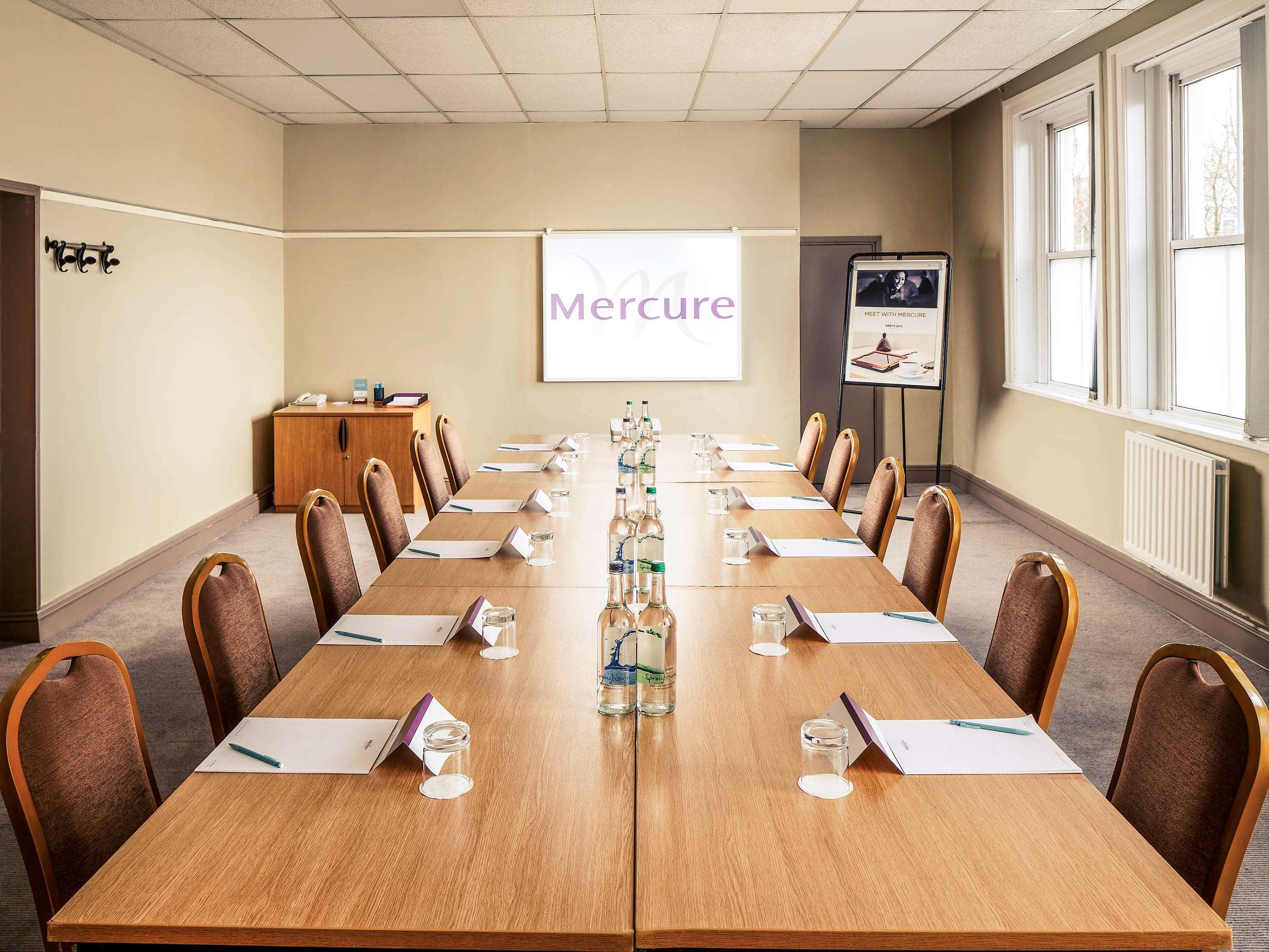Mercure Maidstone Great Danes Hotel Esterno foto